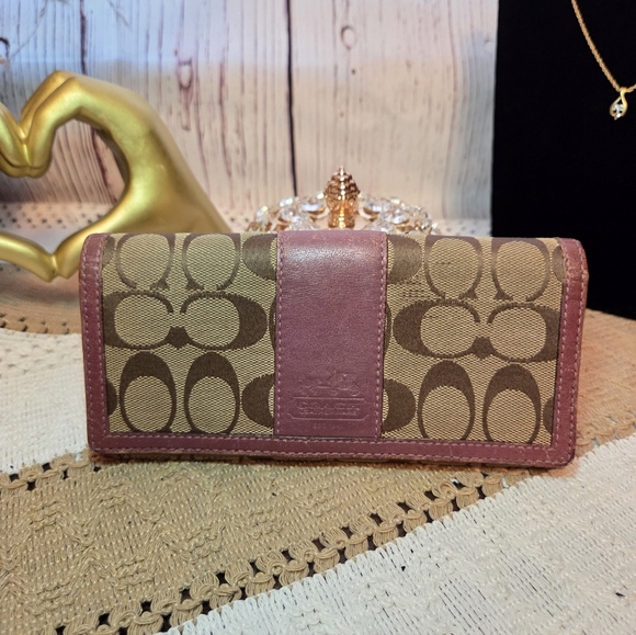 Coach Khaki Berry Color Signature Wallet - Picture 1 of 12